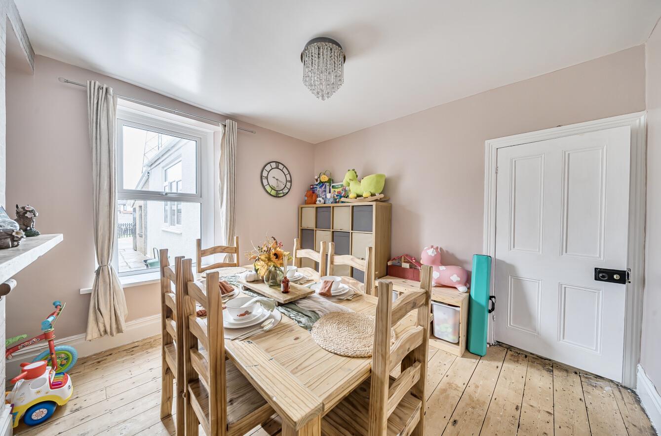 Llandafen Road, Llanelli, SA14 9BD